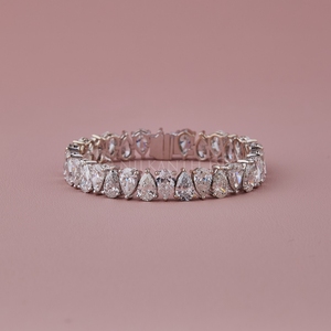 Nuevo Brazalete de Diamantes con Corte de Pera de 25.00 Quilates para Boda y Aniversario, con Claridad VVS y Certificado IGI - Product Image 4
