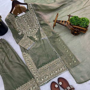 Ensemble de pantalon sharara en soie Fendy de qualité supérieure avec broderie de sequins – Ensemble salwar prêt-à-porter pour mariage et occasions festives - Product Image 1