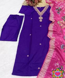 Ensemble haut-bas en coton slub fantaisie brodé avec dupatta, tenue de fête multicolore, vêtement ethnique en stock - Product Image 3