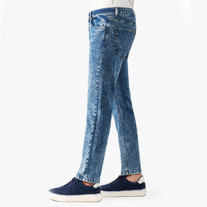 Jeans de Mezclilla Clásicos Vintage de Pierna Recta para Hombre, Ecológicos, Lavado Medio Premium, Pantalones de Algodón para un Uso Diario Cómodo e Informal - Product Image 6