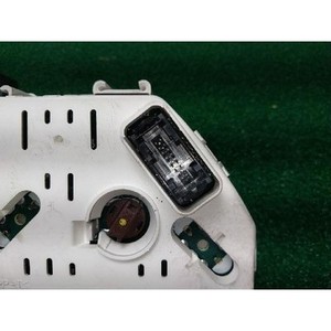 แผงหน้าปัดรถยนต์ Freelander (มาตรวัดความเร็ว/มาตรวัดรอบ) มือสอง ของแท้ LR0011002 - Product Image 5