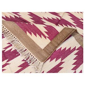 Tapis géométrique en coton indien moderne fait à la main, tissage plat personnalisé, avec teinture végétale naturelle, tapis et ensembles - Product Image 3