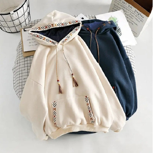 Fabricant sur mesure spécialisé dans les variations de tissu French Terry respirant pour sweat-shirts en coton personnalisés avec logo pour femmes. - Product Image 6
