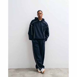 Ensemble de survêtement bleu marine à capuche pour homme, couleur unie, manches longues, coupe ample avec détails de couture blanche, tenue décontractée pour l'automne - Product Image 5