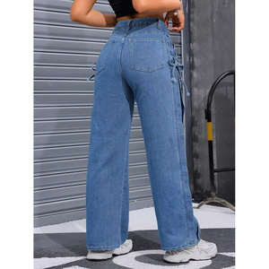 Diseñados para un estilo de vida moderno, estos jeans de mezclilla combinan durabilidad, textura suave y comodidad durante todo el día para mujeres. - Product Image 2