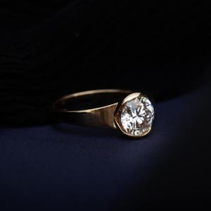 Brilliant Cut Zircon Diamond Trendy <b>Solitaire</b> Engagement <b>Ring</b> Half Bezel Set 925 Sterling <b>Silver</b> Wedding Anniversary Party Gift - Product Image 3