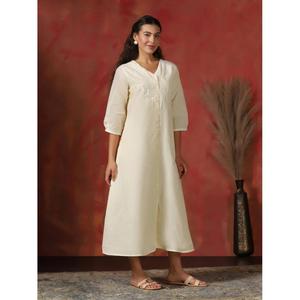 Robe Kurti blanche en coton brodé pour femme, manches courtes, coupe évasée, longueur midi, tenue ethnique - Product Image 1