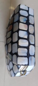 Bolso de Mano a Cuadros Personalizado con Serigrafía y Cadena para el Hombro, Hecho a Mano por ILAHI, para Uso Diario - Product Image 1