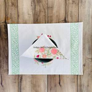 Set de table et serviettes imprimés à la main - Achetez des sets de table personnalisés, des nappes peintes à la main, des sets de table et serviettes imprimés à la main en stock - Product Image 3