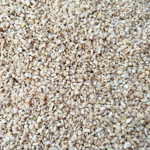 Noix de cajou vietnamiennes Kaju SANTIGO, service personnalisé disponible - Product Image 1