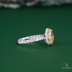 แหวนหมั้นเพชรเม็ดกลมทรงรีขนาด9K 10K 14K 18K ได้รับการรับรองจากผู้ผลิต - Product Image 2