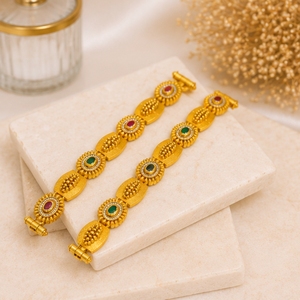 Bijoux ethniques de créateur en argent 925 antique Gajara avec pierres, pour femmes, à porter lors de mariages et de fêtes - Product Image 4