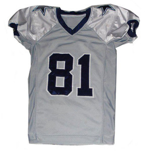 Tenue de football américain respirante pour équipe, avec design personnalisable et tissu durable, idéale pour les entraînements réguliers et les tournois - Product Image 1
