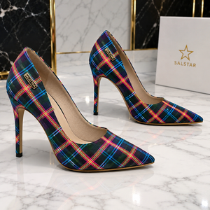 Escarpins de luxe écossais à talons hauts pour femmes, à bout pointu, avec logo de marque personnalisé - Product Image 1
