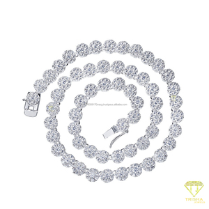 Collar de Plata de Ley 925 con Diamantes Cultivados en Laboratorio, Diseño de Racimo Redondo con Eslabones Helados, Joyería Contemporánea - Product Image 4