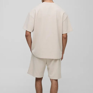 Ensemble de survêtements d'été 2026 personnalisés avec logo pour hommes, 2 pièces, t-shirt à manches courtes col rond 100 % coton tissé à séchage rapide et short de jogging - Product Image 1