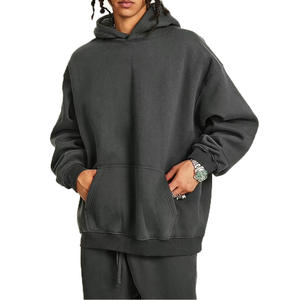 Conjunto deportivo oversize con pantalones acampanados, puños elásticos, forro ultrasuave y pantalones acampanados flexibles para un estilo casual. - Product Image 2