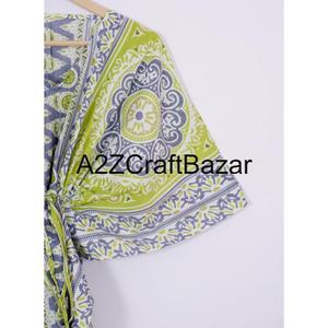 Kaftán Corto Hecho a Mano en India con Estampado Floral, Ecológico, Lavable, Ropa de Dormir Natural, Kimono, Vestido, Cubrebaño Corto para la Playa - Product Image 4