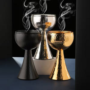 Quemador de incienso de metal martillado de lujo al por mayor, forma de copa, dorado, plateado, negro, soporte para incienso Oud, Mabkhara árabe a granel, tipo calice D - Product Image 1