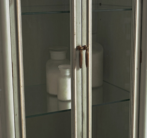 Vitrina Clásica y Elegante de Madera de Caoba Sólida, Minimalista, Hecha a Mano, con Puerta de Vidrio y Cajón de Almacenamiento para Dormitorio, de Lujo - Product Image 3