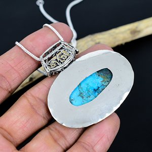 Colgante de Cadena con Forma de Corazón de Turquesa: Collar de Plata de Ley 925, Joyería de Diseño Hecha a Mano - Product Image 3