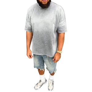 T-shirt délavé en coton premium, teinture au soleil, coupe ample et décontractée, tendance rétro streetwear. - Product Image 3