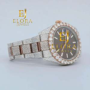Reloj de Cuarzo Plateado Elegante para Hombre con Bisel de Cristal Brillante y Brazalete de Metal de Eslabones Anchos para Uso Diario, Venta al Por Mayor - Product Image 5