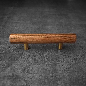 Commode moderne et élégante en noyer, fabriquée à la main, mobilier de qualité avec un excellent rangement pour la maison, la chambre, l'hôtel et l'appartement, neuve - Product Image 3