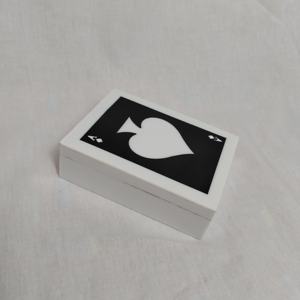 Caja de Cartas de Madera y Resina con Detalles en Latón para Jugar - Product Image 6