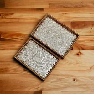 Plateau décoratif en rotin incrusté de perles, mosaïque de nacre faite à la main, organisateur de luxe pour la maison contemporaine - Product Image 4