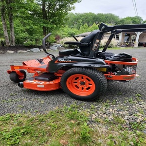 Tondeuse autoportée commerciale Kubota Z422 haut de gamme pour l'aménagement paysager professionnel avec performance fluide à vendre - Product Image 5