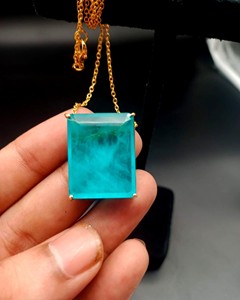 Collier pendentif en quartz bleu aqua, bijoux en pierres précieuses naturelles, collier en pierre de guérison fait main, cadeau - Product Image 1