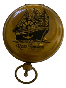 Boussole de poche nautique vintage Ross London en laiton massif avec motif de bateau antique, outil de navigation décoratif maritime fait main - Product Image 6