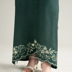 Elegante Vestido Maxi Verde con Bordado, Mangas Acampanadas, Cuello Redondo, Corte Holgado y Discreto, Vestido de Gasa Estilo Imperio para Todas las Temporadas - Product Image 4
