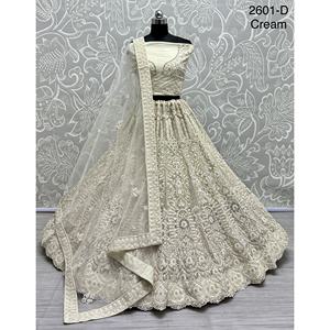 Collections de velours de vêtements de mariée indiens pour la mariée avec le travail de Zarkhan par Fabzone - Product Image 6