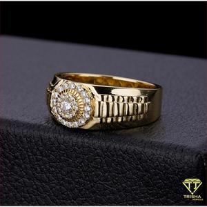 Anillo de lujo para mujer de plata 925 con diamante cultivado en laboratorio y elegante acabado de diseñador para compradores mayoristas de joyería. - Product Image 4