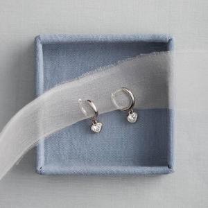 Pendientes de Aro de Lujo con Diamantes Cultivados en Laboratorio con Corte de Pera en Oro Sólido de 18K con Engaste de Bisel para Bodas y Fiestas Unisex - Product Image 2