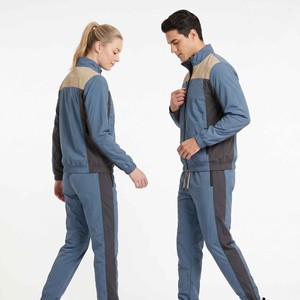 Ensemble de survêtement coupe-vent tissé unisexe personnalisé de haute qualité, coupe décontractée, respirant, séchage rapide, 100 % coton, teint en pièce, sans couture - Product Image 4