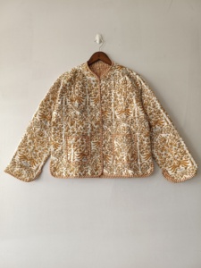 Veste en coton indien, veste en coton matelassé, veste faite à la main, veste pour femme, manteau bohème, veste florale, manteau à motifs imprimés - Product Image 1