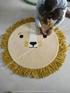 Tapis pour enfants en laine tuftée à la main, forme de lion mignon |   Tapis rond doux à franges avec motif d'animaux de dessin animé pour chambre d'enfant et salle de jeux - Product Image 4