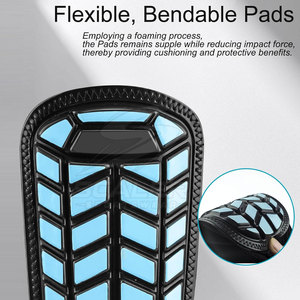 สนับแข้งฟุตบอลมืออาชีพ วัสดุ EVA น้ำหนักเบา ดีไซน์ยืดหยุ่น พร้อมแผ่นรองรับแรงกระแทก สำหรับการฝึกซ้อมและการแข่งขันระยะยาว - Product Image 5