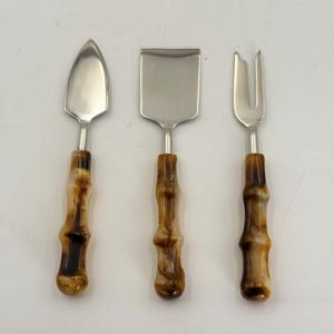 Fabricante de Primera Calidad de Juegos de Cuchillos para Queso con Mango de Resina, Cuchillo para Queso de Calidad Superior para Cortar Queso - Product Image 1