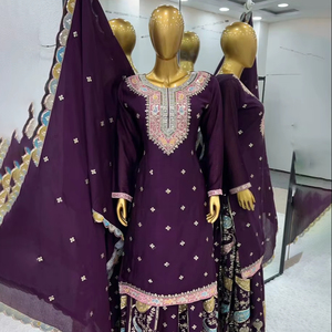 Colección de Vestidos de Diseño Étnico Indio Moderno para Invierno, Traje Gharara Salwar/Palazzo de Seda Chanderi con Bordado Intenso para Mujer, Nuevo - Product Image 1