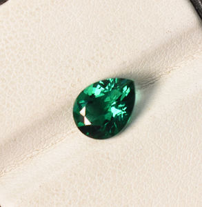 คริสตัลสีเขียวมรกตเจียระไนจากคอลเล็กชันระดับนาโน10X7มม. 16X12มม. ใช้ในห้องทดลอง - Product Image 2