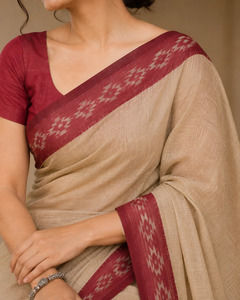 Sari en soie classique beige crème bordeaux avec bordure Ikat et motif temple, tenue traditionnelle indienne ethnique pour fêtes et cérémonies - Product Image 4