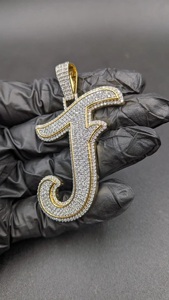 Colgante Letra J Iced Out con Acabado Bicolor, Joyería Hip Hop, Charm Inicial Personalizado, Moissanita VVS, Pieza de Moda Unisex - Product Image 2