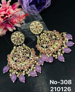 ต่างหูแบบห่วงดีไซน์เก๋ไก๋ทันสมัยประดับมุกและโลหะผสมรูปทรงเรขาคณิตสำหรับผู้หญิง ลดราคาสุดฮอต - Product Image 5