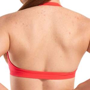 Top Deportivo Corto para Mujer con Logotipo Personalizado, Color Rojo Coral, Cuello Halter, Sin Costuras, con Tirantes Finos, para Gimnasio, Fitness y Ejercicio, Venta al Por Mayor - Product Image 4