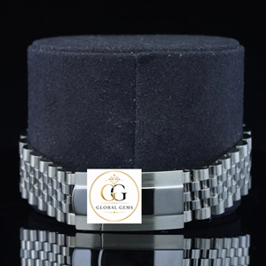 Reloj de Lujo con Diamantes Moissanite de Primera Calidad, Caja Cuadrada, Esfera con Números Romanos para Hombre, Disponible para Exportación desde India - Product Image 4