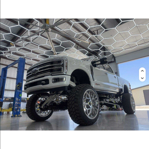 MEILLEURES VENTES - Ford F-350 Limited Super Double Cabine Pick-up Automatique Turbo Volant à Gauche Intérieur Sombre Pneus R21 - Product Image 3